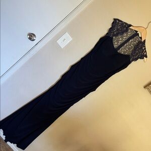 Cache Navy Blue Beaded Lace Illusion Ruched Maxi Gown size 2